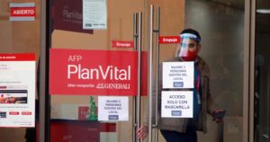 Asociación de AFP contradice a Piñera: segundo 10% no puede pagarse el 17 de diciembre