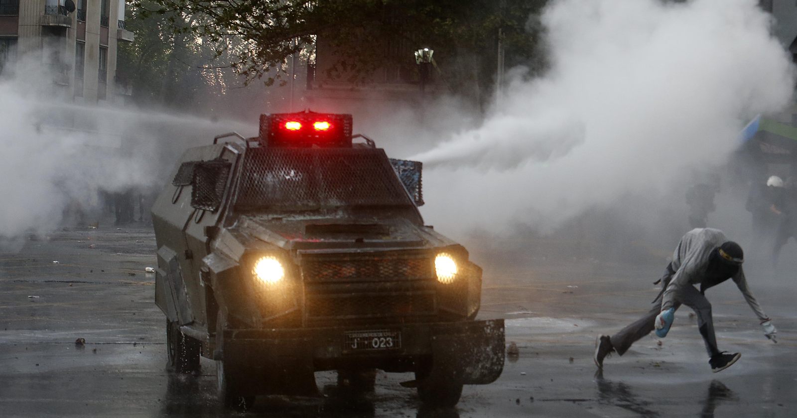 carabineros Allamand violaciones