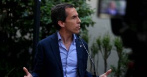 Alcalde Alessandri por aglomeraciones en el comercio: 