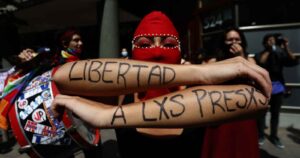 Senador Latorre y rector Ramis defienden indulto por estallido social: 