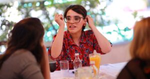 Los nexos de Cristina K con Karina Oliva, la candidata del FA que peleará por la gobernación de la RM