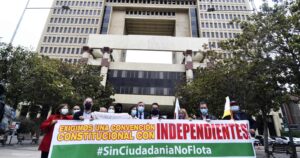 Plazos y pactos: por qué los independientes todavía tienen difícil ingresar a la constituyente