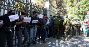 Jóvenes chilenos son los que más cuestionan los liderazgos en América Latina