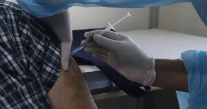 Experto por aprobación de la vacuna: 