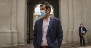 Ministro Delgado por retroceso de la Región Metropolitana a la fase 2: 