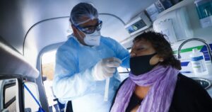 Superintendencia de Salud: PCR se podrá realizar sin orden médica e isapres deberán bonificarlo