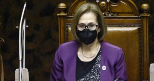 Adriana Muñoz defiende indulto: 