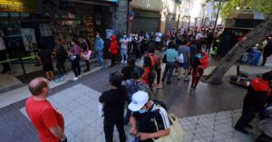 Gobierno definirá este lunes las nuevas medidas para la Región Metropolitana