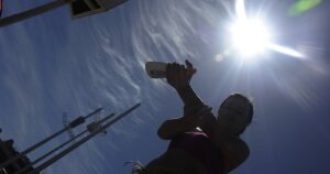 Diez consejos para protegerse de la radiación solar durante el próximo verano