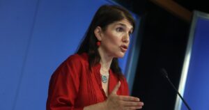 Quién es Paula Narváez, la inesperada candidata del bacheletismo en el PS