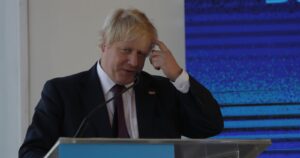 Países europeos cancelan vuelos con el Reino Unido por nueva cepa del COVID-19: 