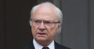 Rey de Suecia admite el fracaso de la estrategia de su país contra el COVID-19