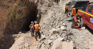 Derrumbe en mina en Tierra Amarilla mantiene a dos personas atrapadas
