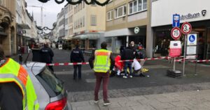 Vehículo embiste contra zona peatonal en Alemania: hay al menos dos muertos y diez heridos  