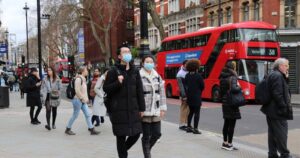 Se disparan los contagios en el Reino Unido: es el segundo país con más casos diarios