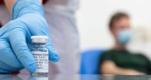 Argentina autoriza el uso de la vacuna de AstraZeneca contra el coronavirus