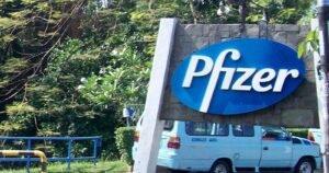 FDA señaló que la vacuna de Pfizer y BioNTech es segura y brinda protección contra el COVID-19