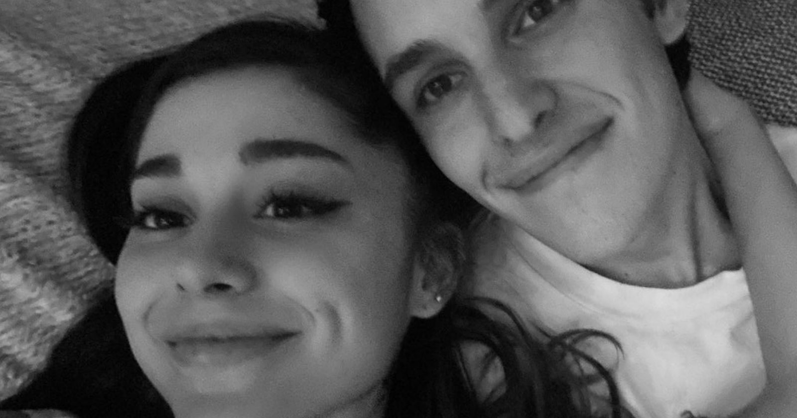 ariana grande compromiso