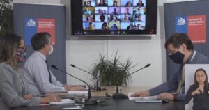 Guía para entender la aprobación de la vacuna de Pfizer en Chile