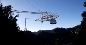 VIDEO - El impactante colapso del telescopio de Arecibo en Puerto Rico