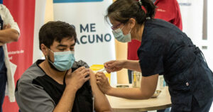 Más de 8.600 trabajadores de la salud ya están vacunados contra el COVID-19
