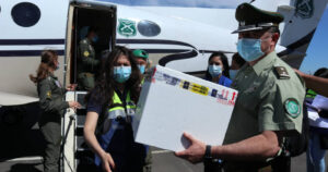 Primer avión con vacunas contra el COVID-19 llegó a la región del Biobío