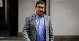 Renuncia secretario general de RN tras presión de militantes por inscripción de candidatos a constituyentes