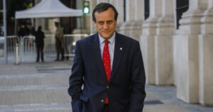 Oposición cuestiona a rector UC por tildar proyecto de eutanasia como 