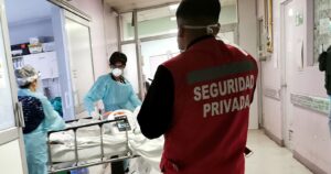 Covid: ocupación de camas UCI en Hospital Van Buren llega al 100%