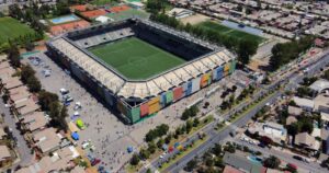 Audax Italiano demandará a Municipalidad de La Florida por uso de cancha sintética del estadio