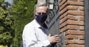 José Antonio Kast arremete contra posible carrera presidencial de Briones: 