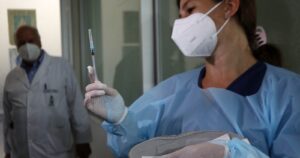 ISP aprueba el uso de la vacuna de Oxford/AstraZeneca en Chile