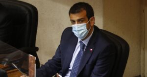 Gobierno anuncia querella contra miembro de 