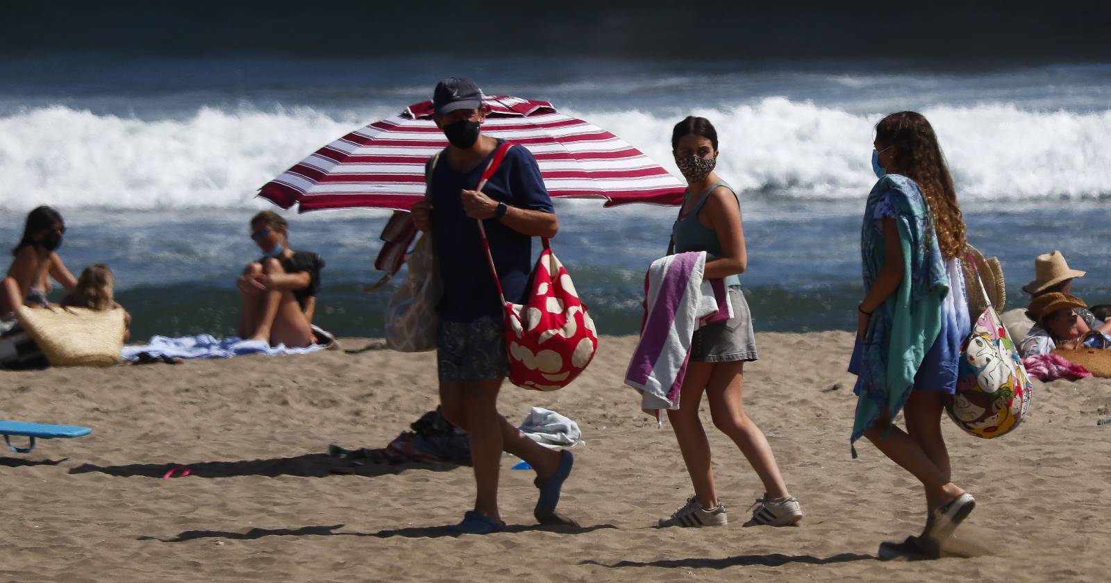 Fiestas clandestinas trabajo enfermos