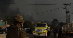 Conaf anuncia que podría contener incendio en Quilpué durante próximas horas: 