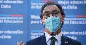 Mineduc afirmó que obligatoriedad del uniforme escolar dependerá de cada colegio