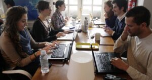 Santiago Innova amplía convocatoria para postular a programa de mentorías