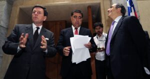 Las razones tras el conflicto entre Desbordes y Chahuán que complica a Renovación Nacional