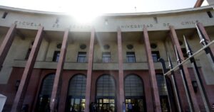 Polémica en la U. de Chile reabre el debate sobre el examen de grado en Derecho