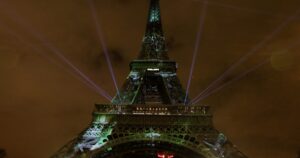 Empieza a las 18 horas: Francia adelanta toque de queda para frenar contagios