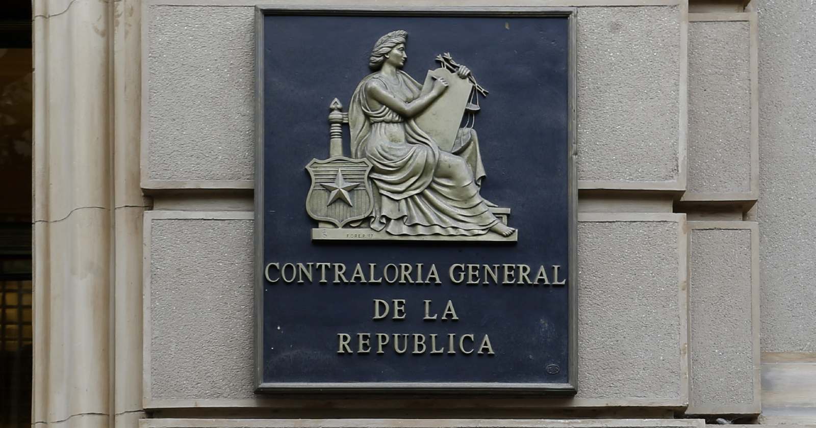 Contraloría datos personales 10%