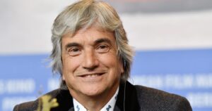 Francisco Reyes anuncia candidatura a Convención Constitucional