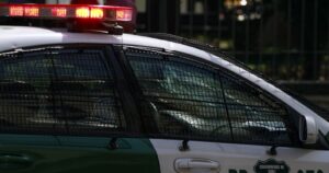 Carabineros desvinculó a funcionarios que trasladaron a mujeres en patrulla