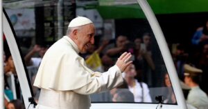 Papa Francisco se vacunó contra el coronavirus