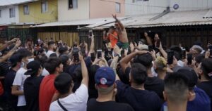 Pablo Chill-E responde con insultos ante críticas por convocatoria masiva en Puente Alto