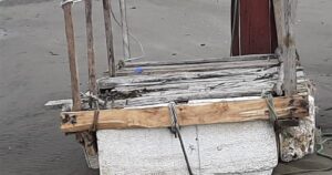 VIDEO - Traslado de paciente con COVID-19 en balsa de plumavit en Chonchi genera indignación