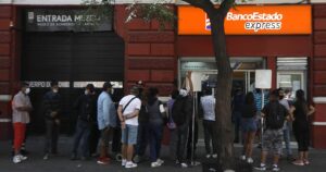 BancoEstado anuncia cambios para renovación de tarjetas ante aglomeraciones en sucursales