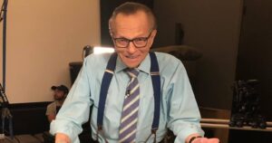 Confirman la muerte de Larry King a los 87 años a causa del COVID-19