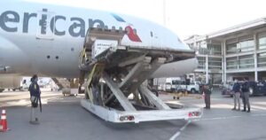 Chile recibe cuarto cargamento de Pfizer con 44 mil dosis de la vacuna contra el COVID-19