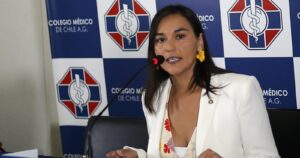 Izkia Siches pide disminuir viajes internacionales: 